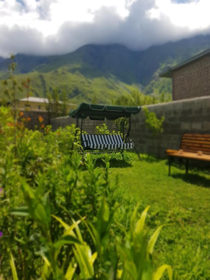 Hotel Cozy House Kazbegi Exterior foto