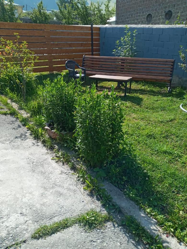 Hotel Cozy House Kazbegi Exterior foto